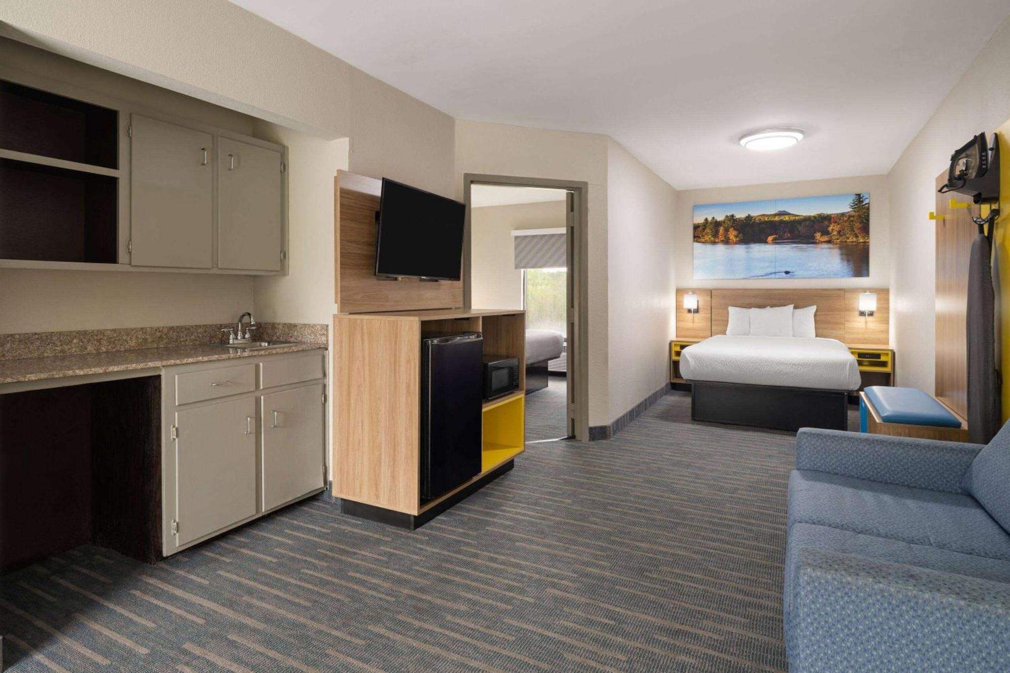 Days Inn By Wyndham Weldon Roanoke Rapids Exterior photo