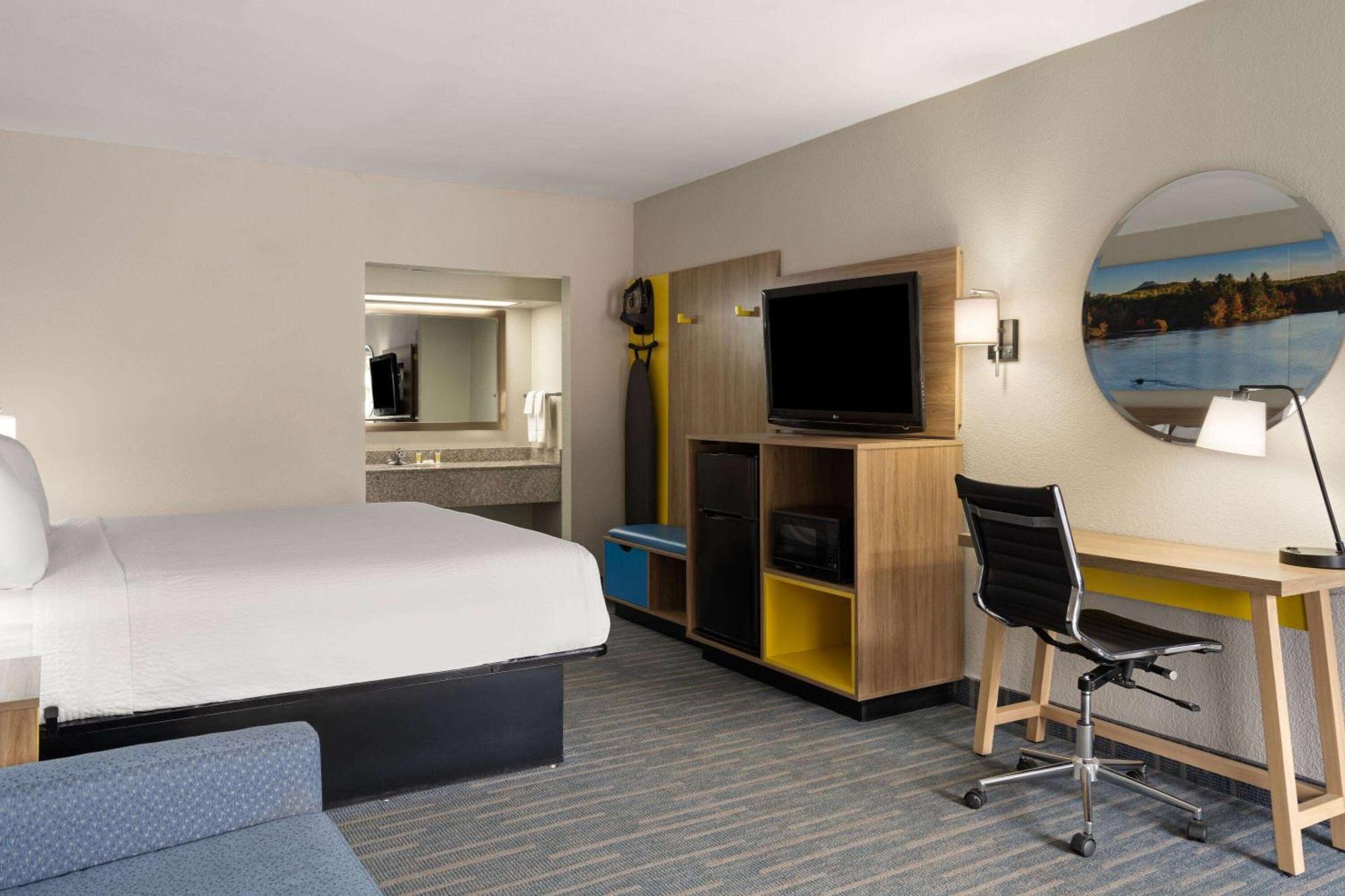 Days Inn By Wyndham Weldon Roanoke Rapids Exterior photo